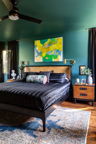 green and black vintage bedroom