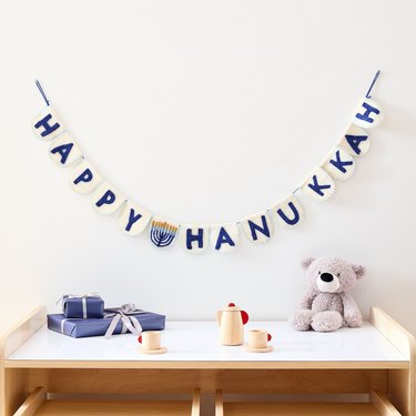 happy hanukkah banner