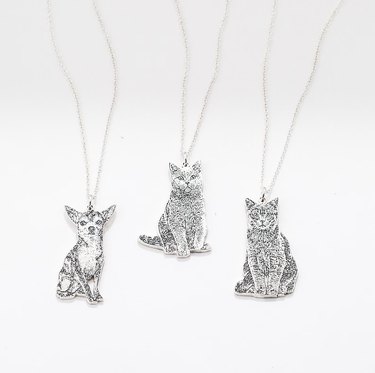 Caitlyn Minimalist Your Pet Photo Necklace