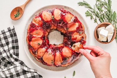 Cranberry Brie Monkey Bread