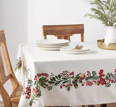 holly berry tablecloth