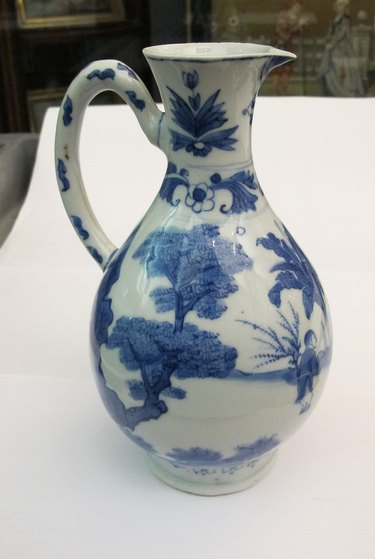 A Chinese wine ewer made for the European market