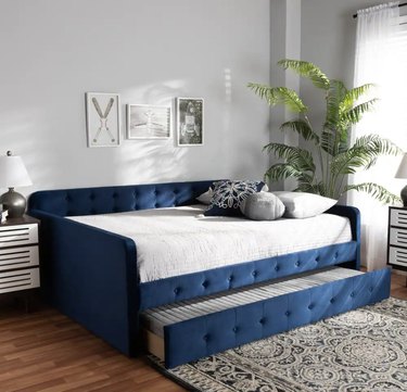 Baxton Studio queen daybed with trundle