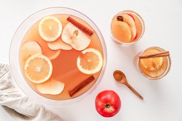 Apple pie punch