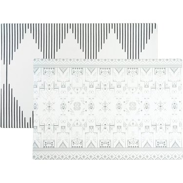reversible patterned playmat for babies