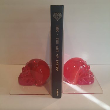 pink skull bookends