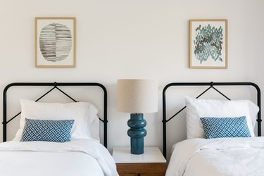 farmhouse bedroom decor symmetry