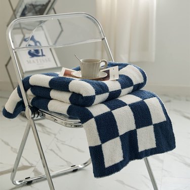 blue and white checkered blanket