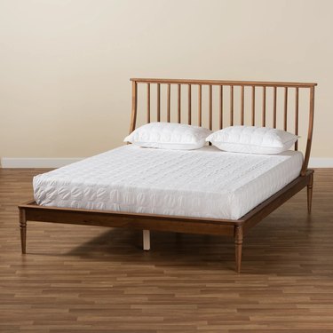 medium-wood spindle bed