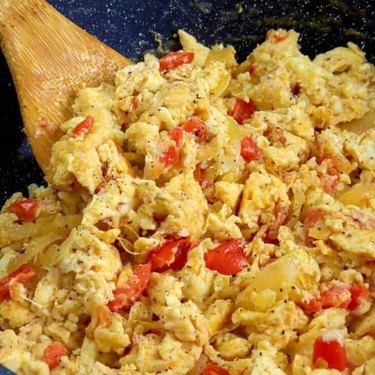 Filipino scrambled eggs by Kawaling Pinoy