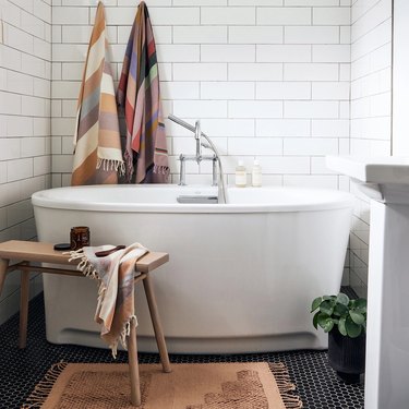 striped towels with tub