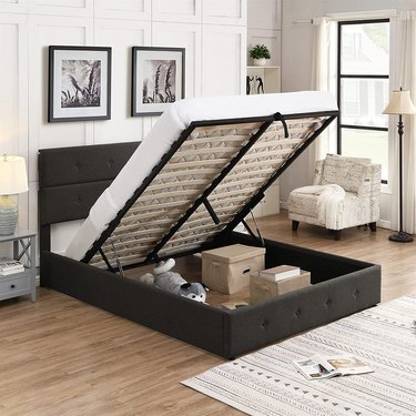 Harper & Bright Designs Upholstered Platform Bed With Storage