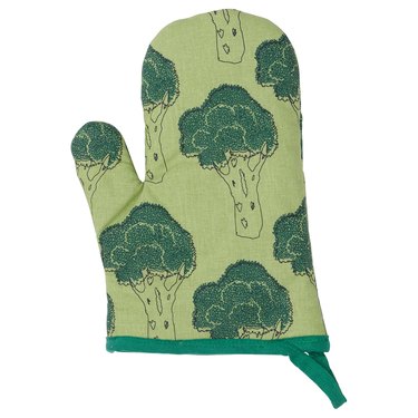 oven mitt in green broccoli pattern