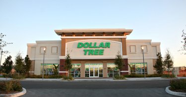 A Dollar Tree Storefront