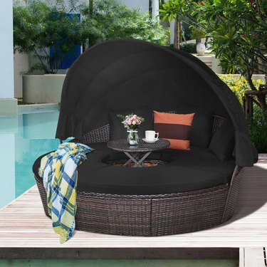 Costway Outdoor Daybed With Retractable Canopy