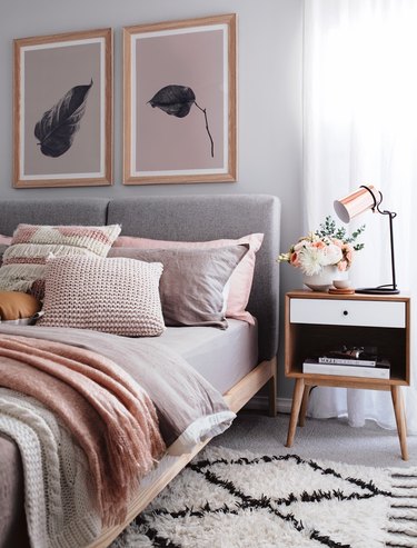peach and gray bedroom color idea