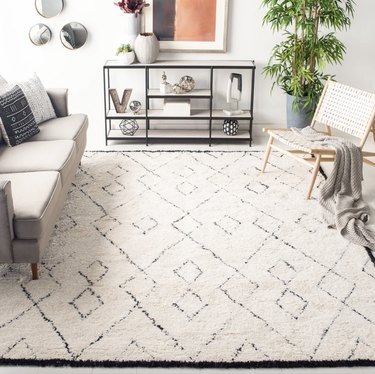 diamond-pattern shag rug in a living room