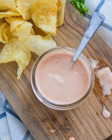 Mayonnaise and ketchup in a bowl