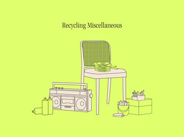An illustration showing examples of recyclable miscellaneous items.