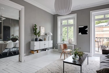15 Floor Color Ideas That Go Beautifully With Gray Walls | Hunker