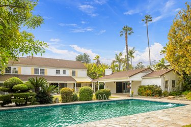betty white los angeles home backyard with pool