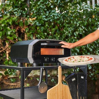 ooni volt 12 pizza oven