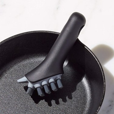 heavy duty cast iron pot pan cleaning brush