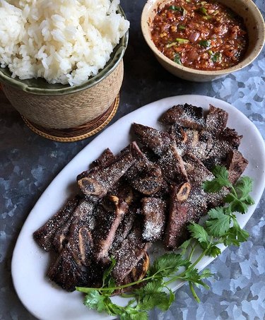 viet World Kitchen Crying Tiger Thai Grilled Beef With Spicy Roasted Tomato Sauce (Suea Ronghai)