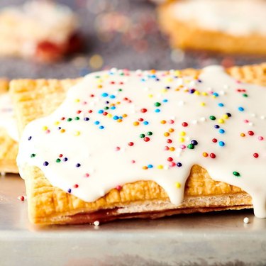 Show Me the Yummy Air Fryer Strawberry Pop Tarts