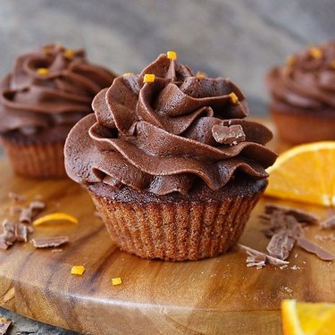 Savory Spin Air Fryer Chocolate Orange Cupcakes