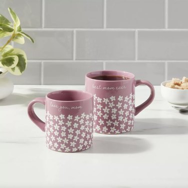 pink mugs for mom