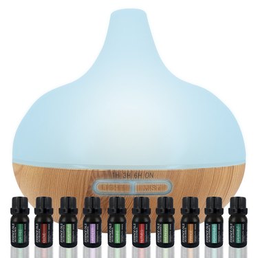 Pure Daily Care Aromatherapy Diffuser & Essential Oil Set