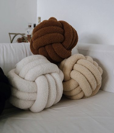 knot pillows boucle