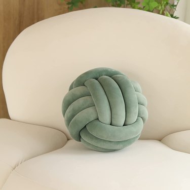 green knot pillow