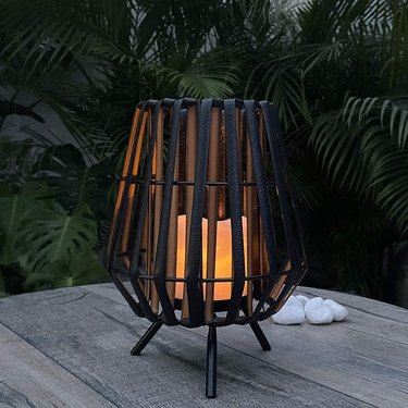 solar powered outdoor lantern