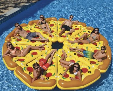 Molleos Giant Inflatable Pizza Slice