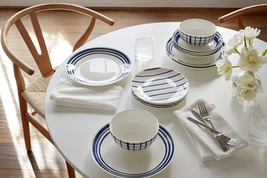 blue and white dinnerware