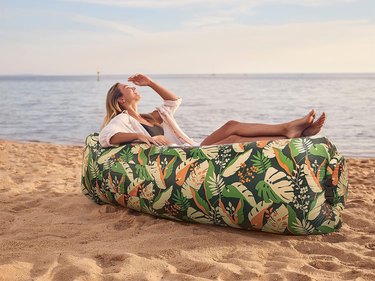 blow up beach lounger