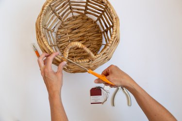 DIY wireless hanging basket light