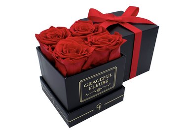 Graceful Fleurs Forever Rose Box