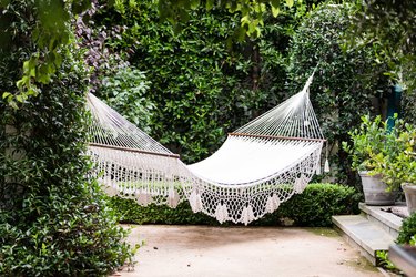 diy outdoor furniture hammock covered in knit fabric