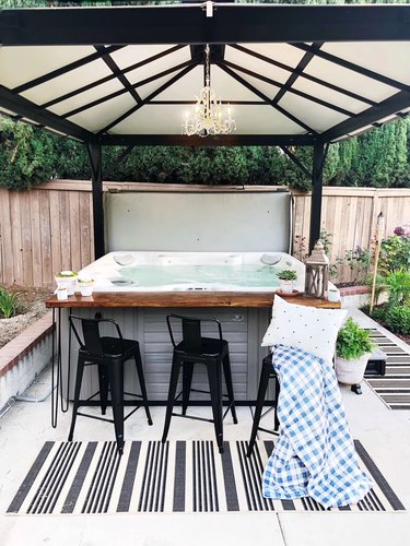 Hot tub with built in bar.