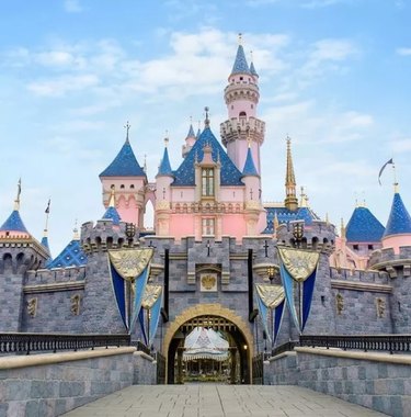 Disneyland Is Bringing Back a Much-Loved Dining Experience | Hunker