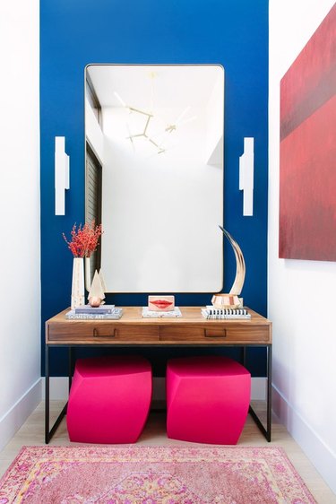 blue, white, hot pink color idea for entryway