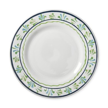 Patterned dinner plates