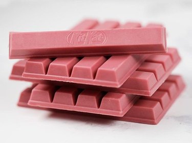 pink kit kit bars