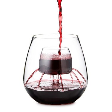 Aerating wine glass