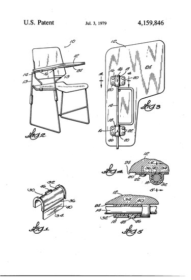 patent illustration for wraparound desk