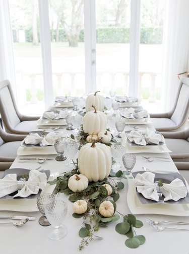 all white thanksgiving tablescape