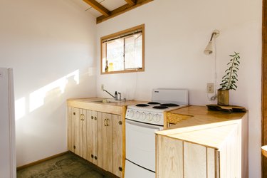 A Kitchen Island With a Stove? It's the Convenience You Never Knew You  Needed, Hunker